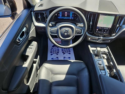 2024 Volvo XC60 B5 AWD Core Dark Theme