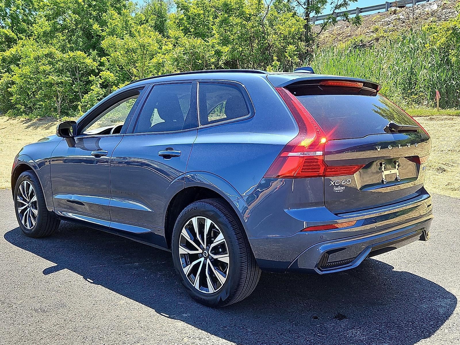 2024 Volvo XC60 B5 AWD Core Dark Theme