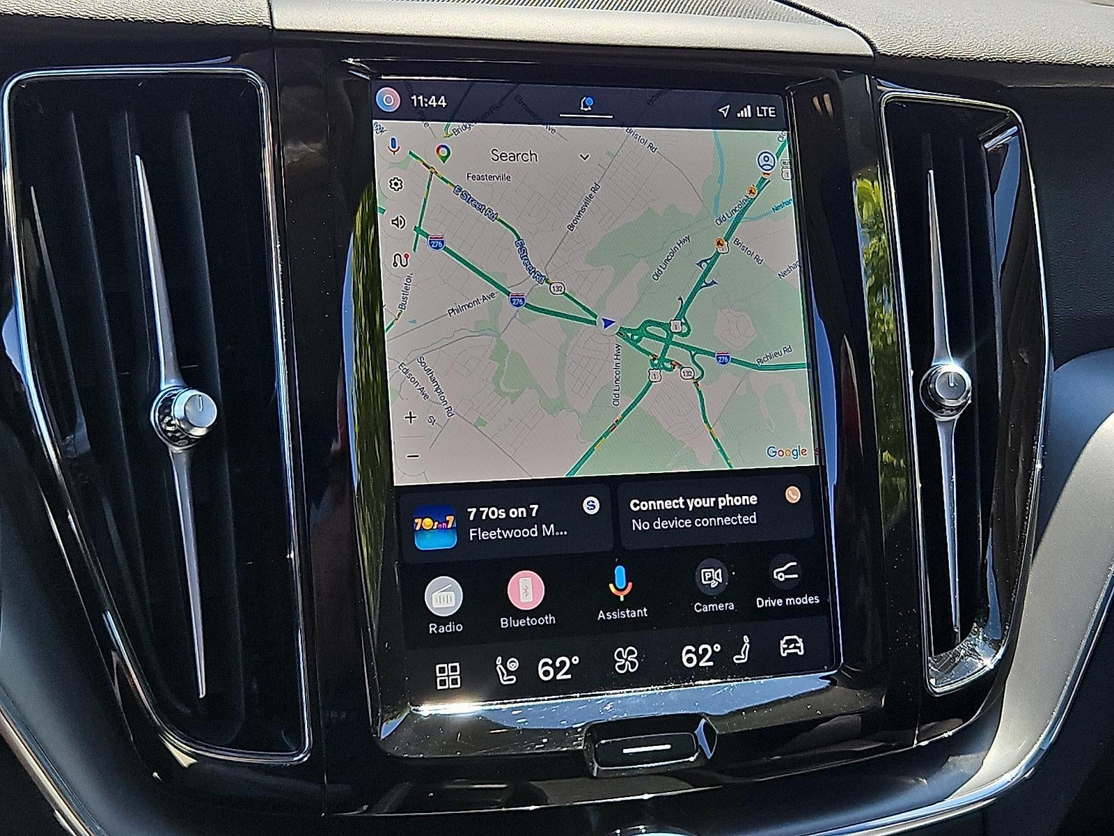 2024 Volvo XC60 B5 AWD Core Dark Theme