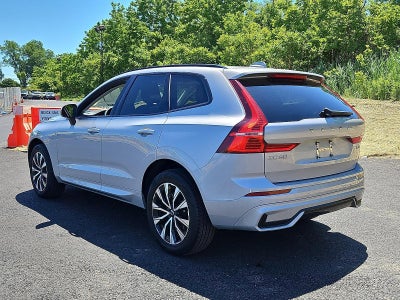 2024 Volvo XC60 B5 AWD Core Dark Theme