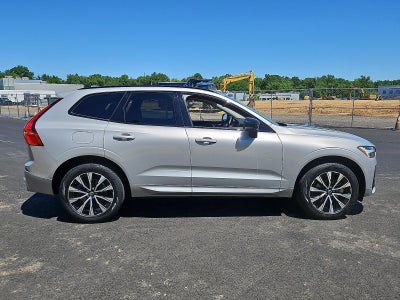 2024 Volvo XC60 B5 AWD Core Dark Theme