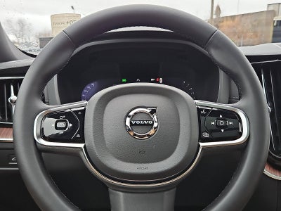 2024 Volvo XC60 B5 AWD Ultimate Dark Theme