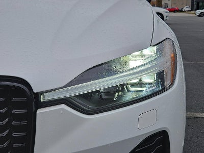 2024 Volvo XC60 B5 AWD Ultimate Dark Theme