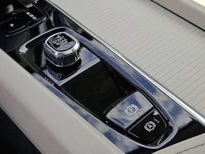 2023 Volvo XC60 B5 AWD Core