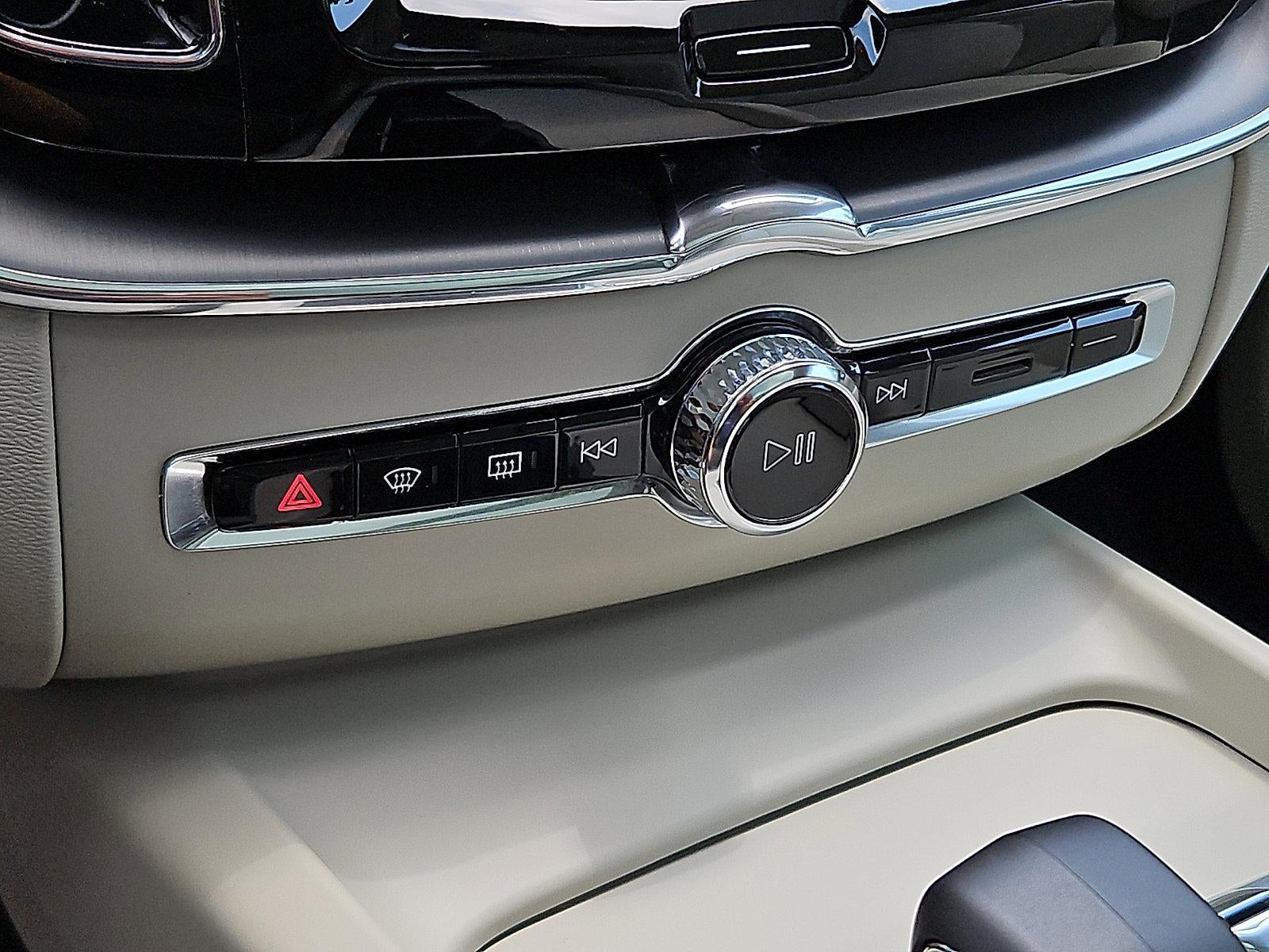 2023 Volvo XC60 B5 AWD Core
