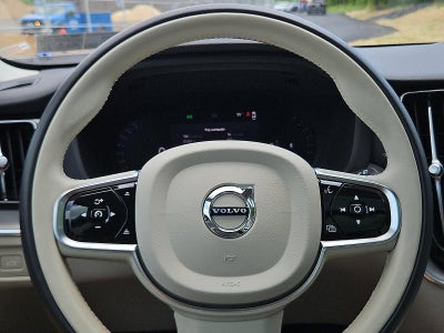 2023 Volvo XC60 B5 AWD Core
