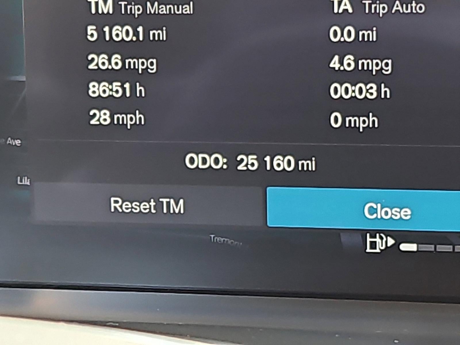 2023 Volvo XC60 B5 AWD Plus Dark Theme