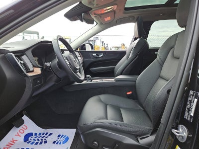 2023 Volvo XC60 B5 AWD Plus Dark Theme