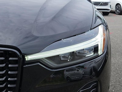 2023 Volvo XC60 B5 AWD Plus Dark Theme