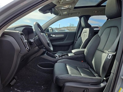 2026 Volvo XC40 B5 AWD Plus