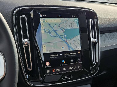 2026 Volvo XC40 B5 AWD Plus