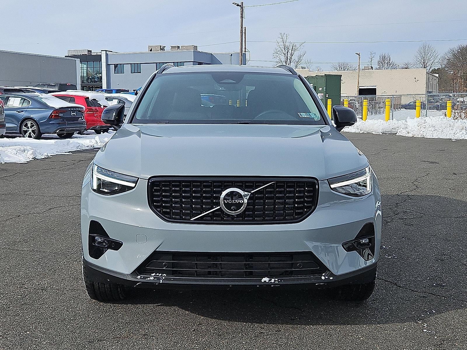 2026 Volvo XC40 B5 AWD Plus