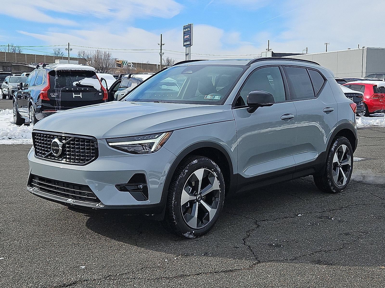 2026 Volvo XC40 B5 AWD Plus