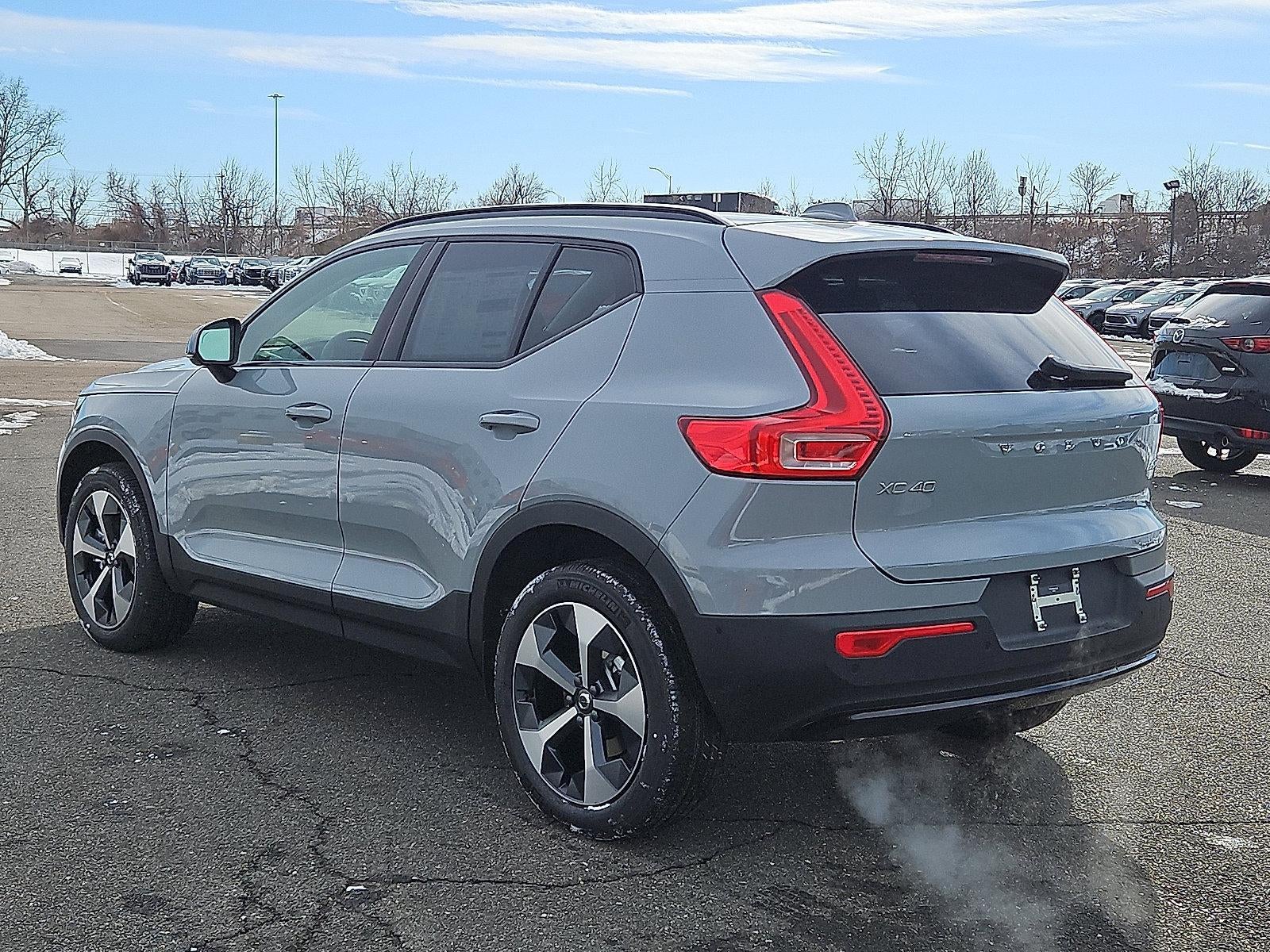2026 Volvo XC40 B5 AWD Plus