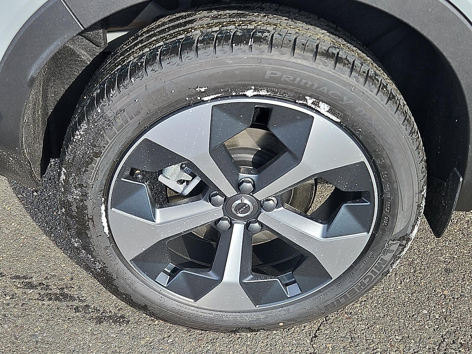 2026 Volvo XC40 B5 AWD Plus