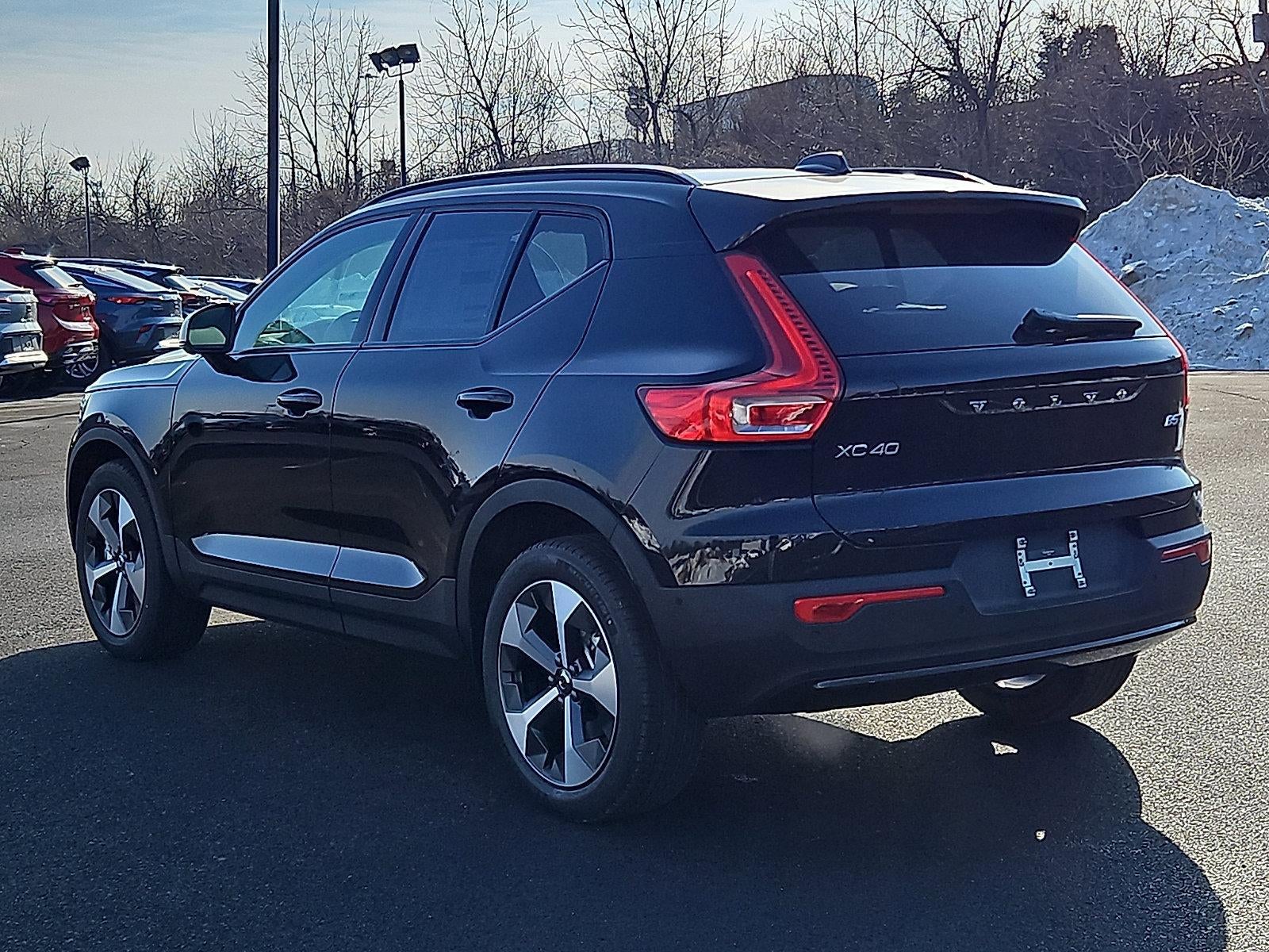 2026 Volvo XC40 B5 AWD Plus