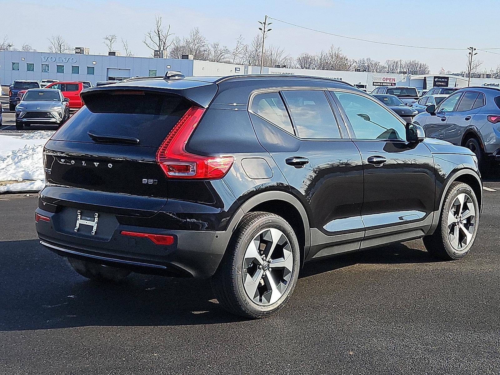 2026 Volvo XC40 B5 AWD Plus