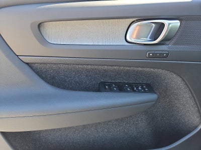 2026 Volvo XC40 B5 AWD Plus