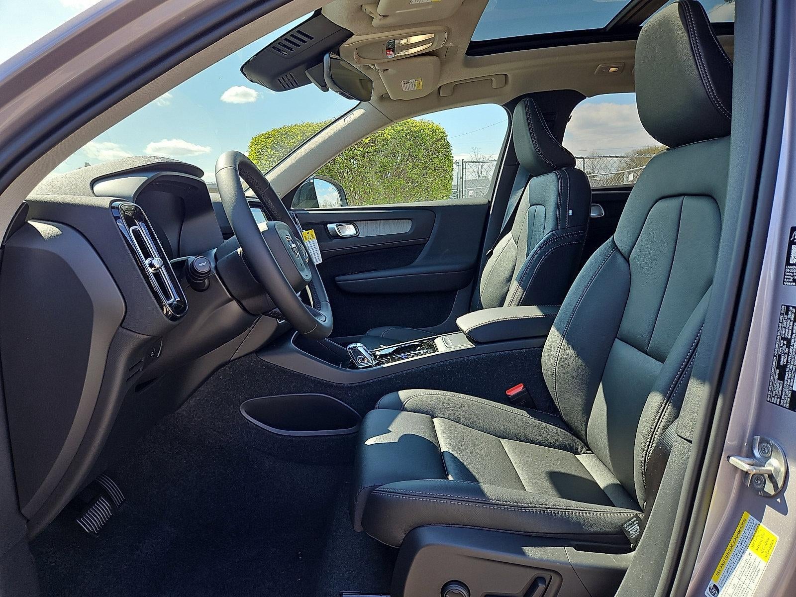 2026 Volvo XC40 B5 AWD Plus