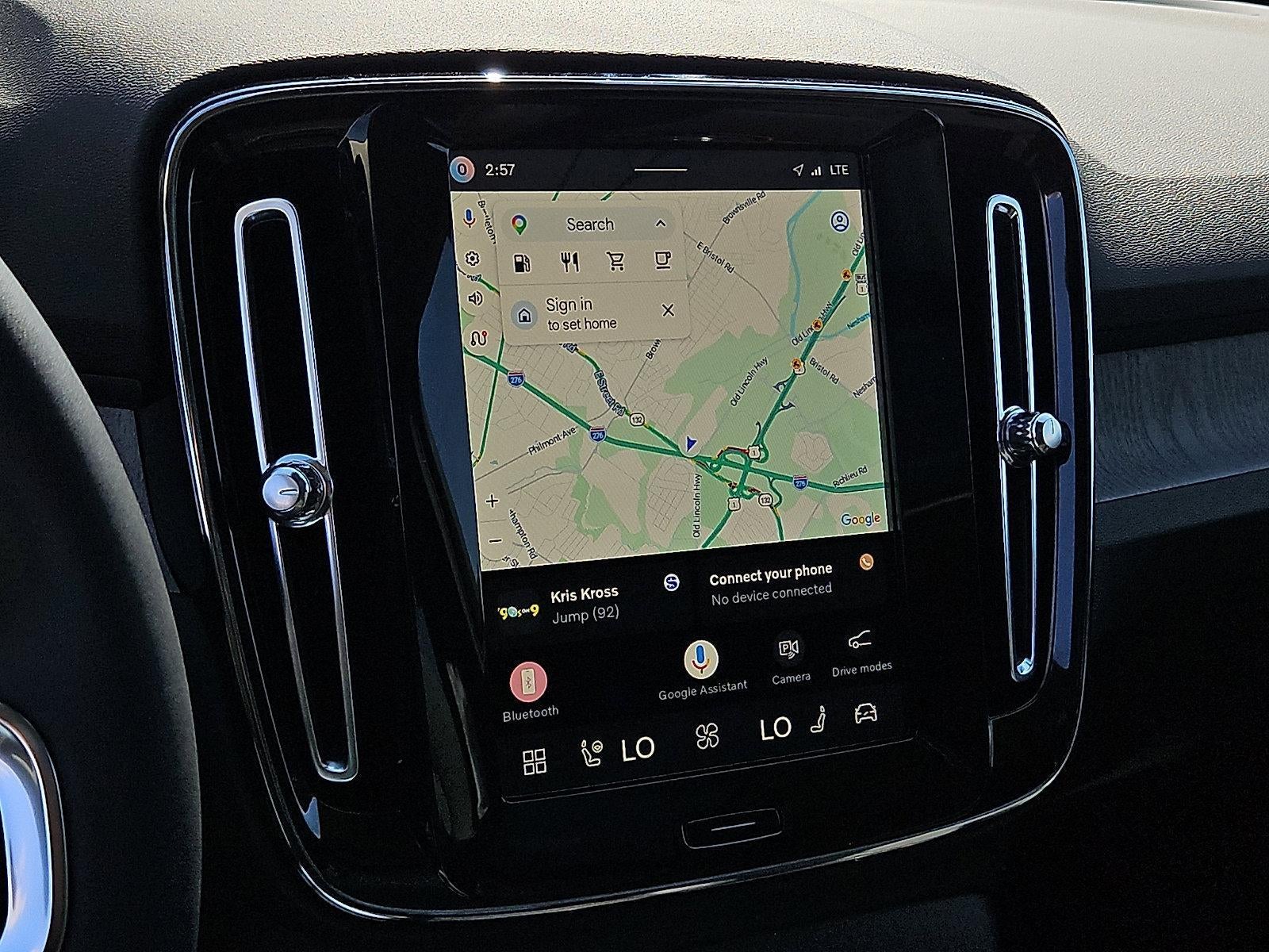 2026 Volvo XC40 B5 AWD Plus