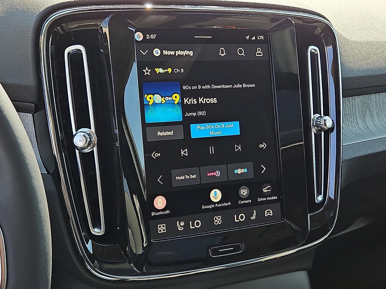 2026 Volvo XC40 B5 AWD Plus