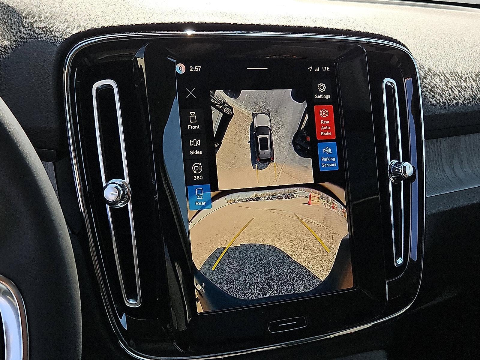 2026 Volvo XC40 B5 AWD Plus