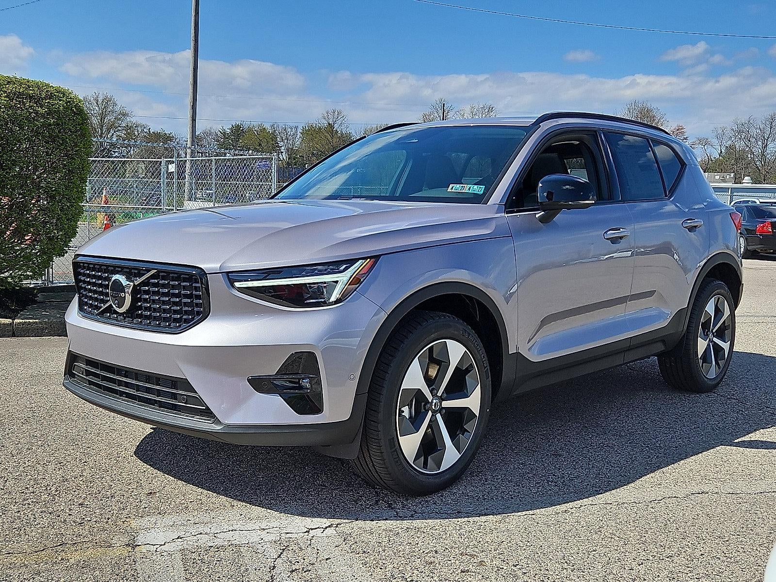 2026 Volvo XC40 B5 AWD Plus