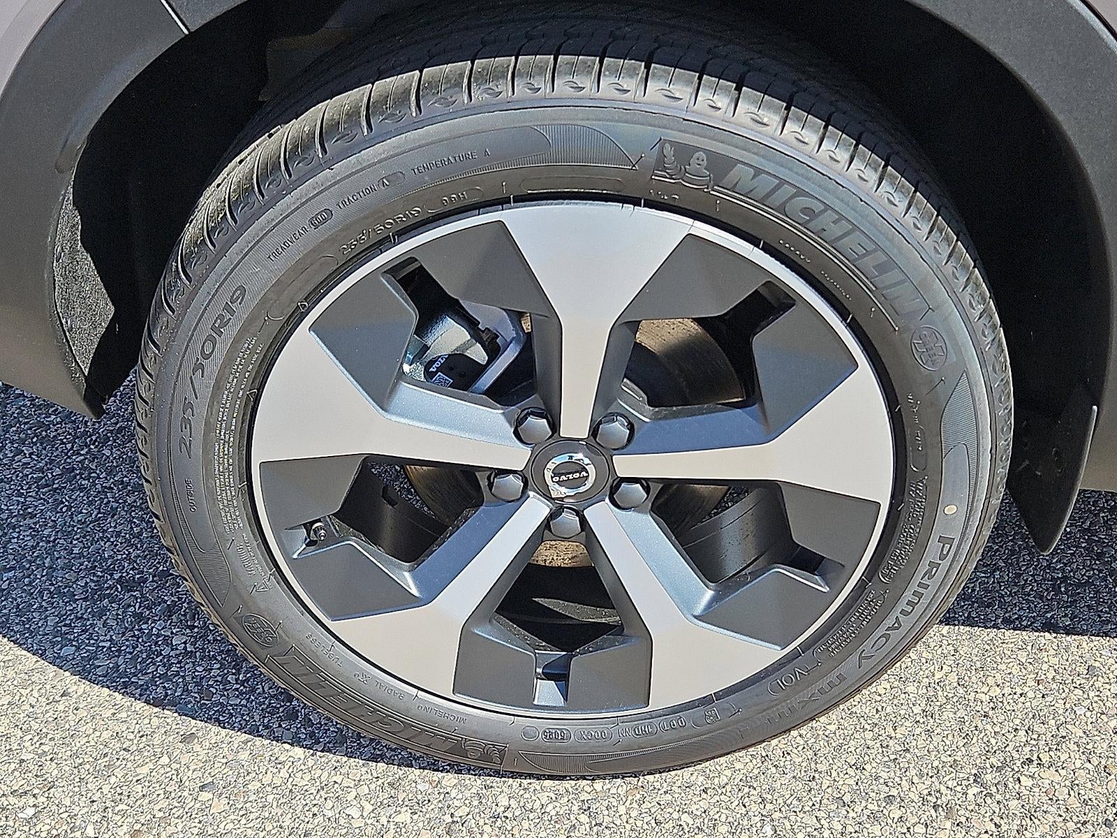 2026 Volvo XC40 B5 AWD Plus