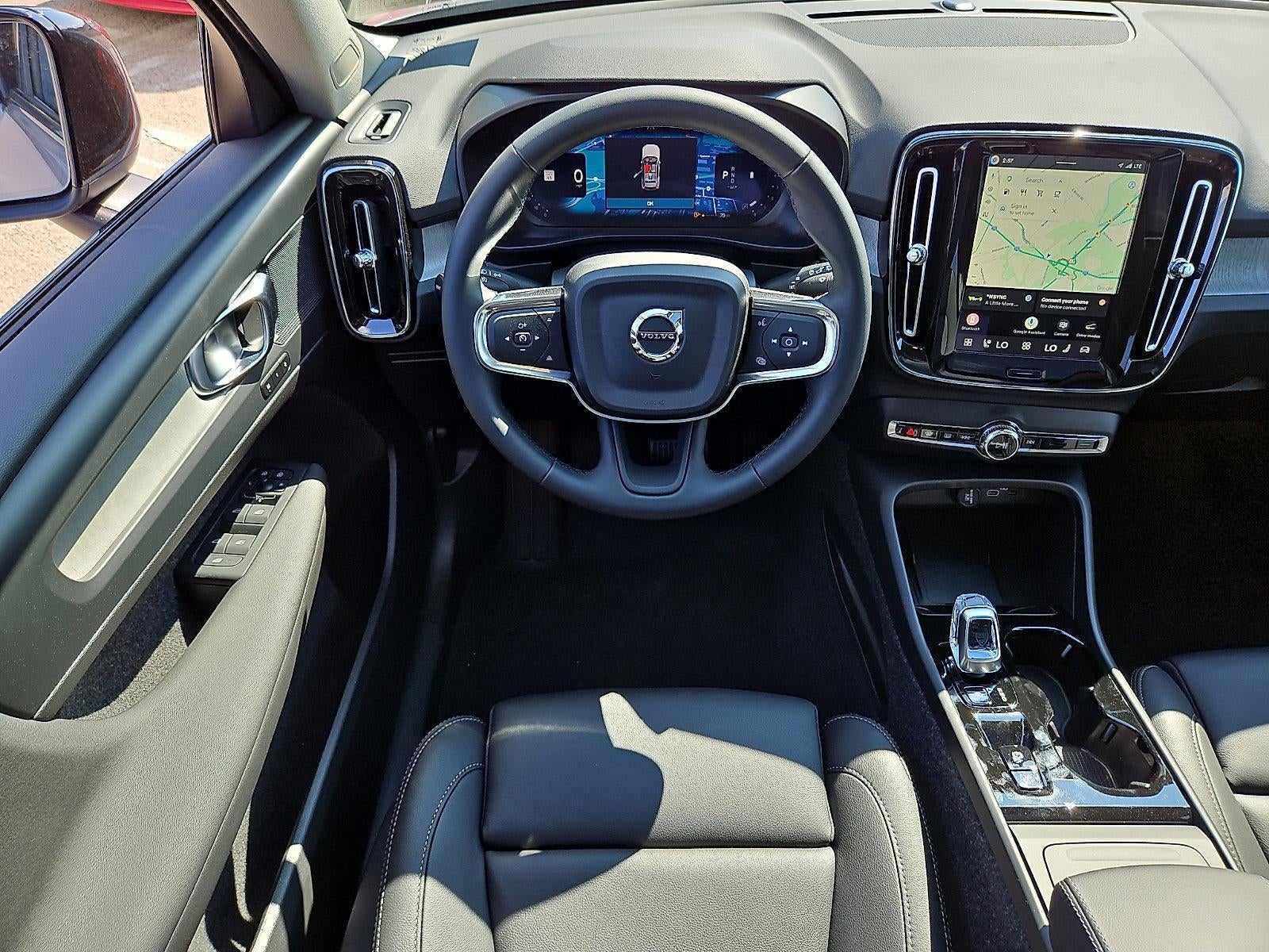 2026 Volvo XC40 B5 AWD Plus