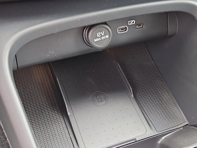 2026 Volvo XC40 B5 AWD Plus