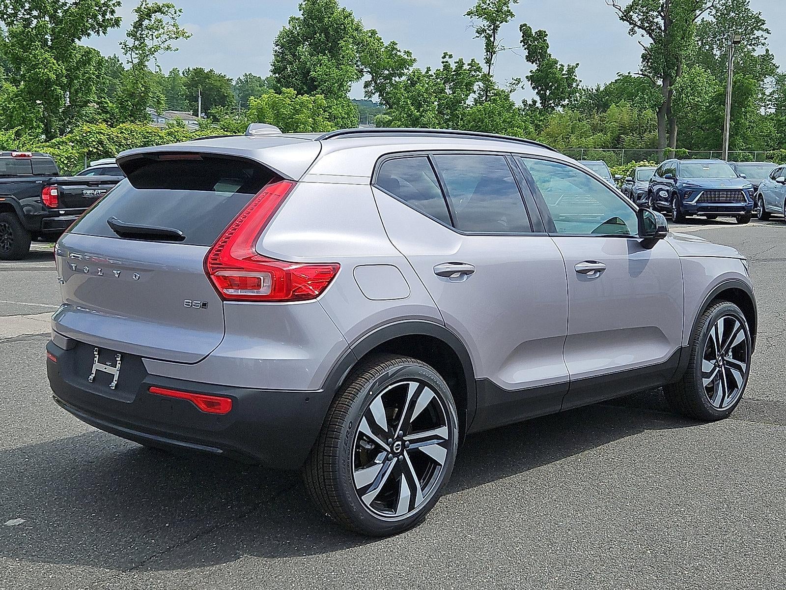 2026 Volvo XC40 B5 AWD Plus
