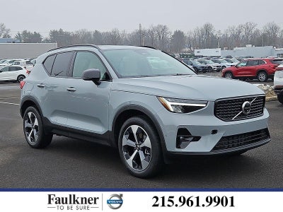 2026 Volvo XC40 B5 AWD Plus