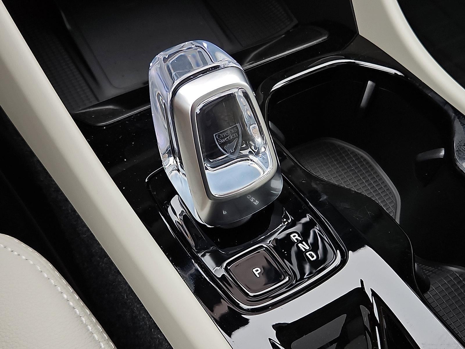 2026 Volvo XC40 B5 AWD Plus