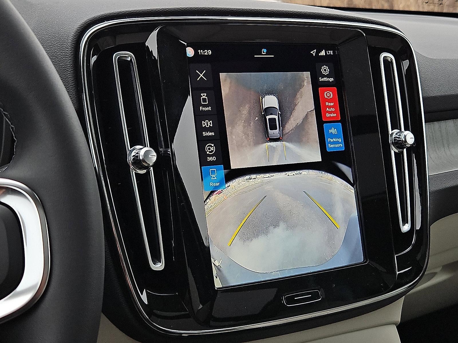 2026 Volvo XC40 B5 AWD Plus