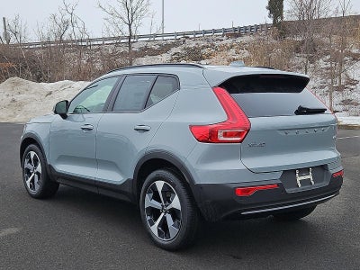 2026 Volvo XC40 B5 AWD Plus