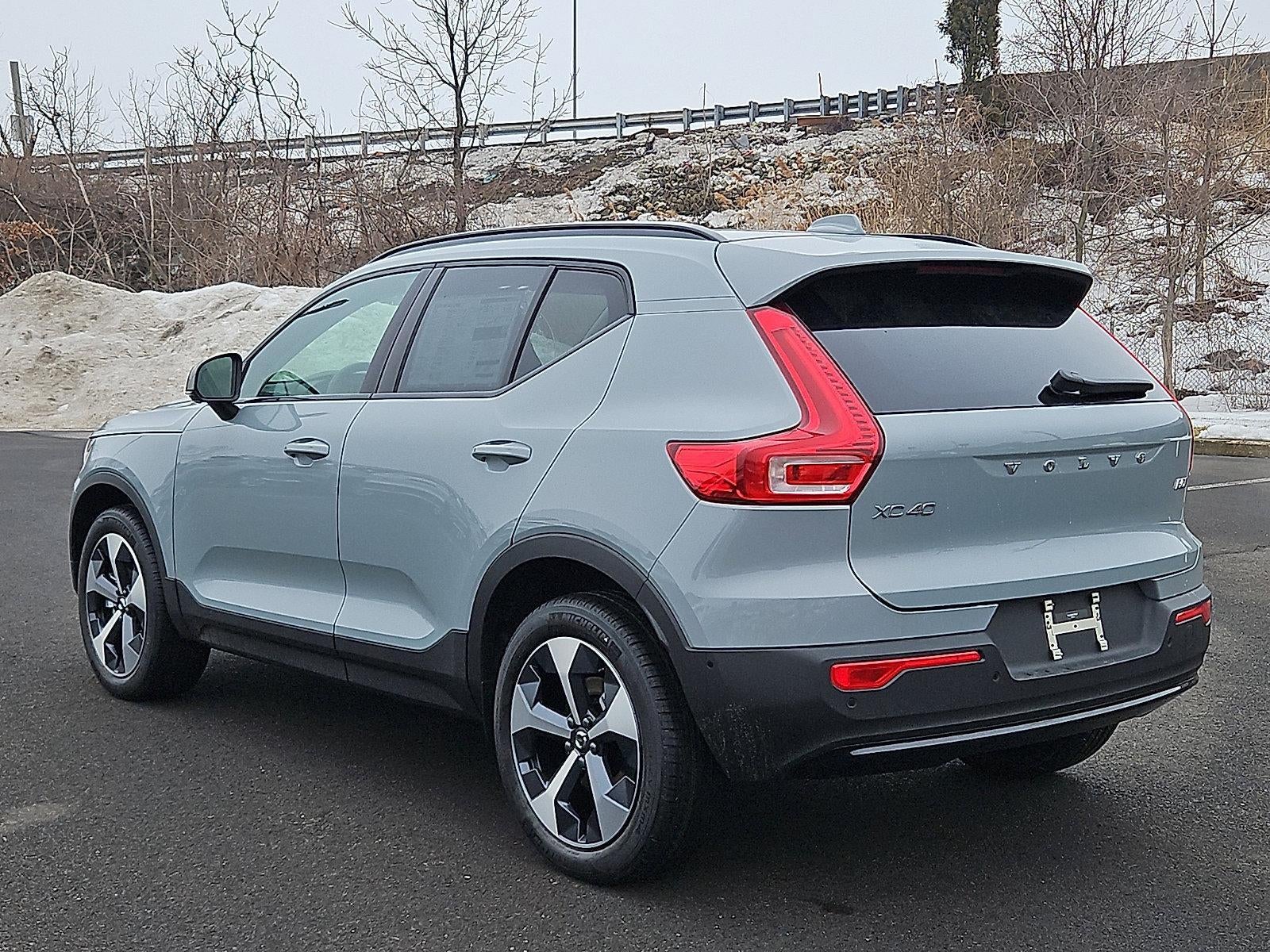 2026 Volvo XC40 B5 AWD Plus
