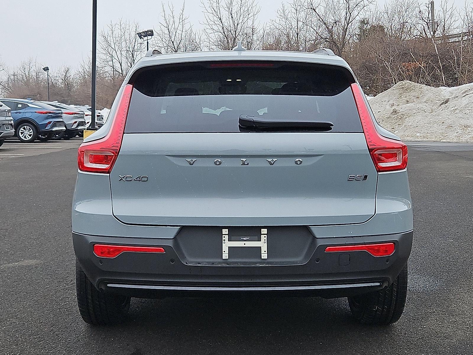 2026 Volvo XC40 B5 AWD Plus