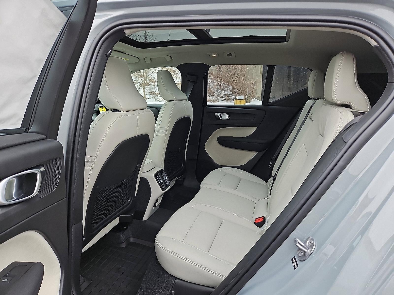 2026 Volvo XC40 B5 AWD Plus