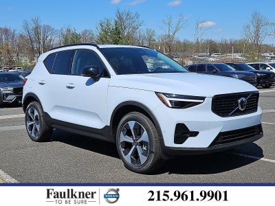 2026 Volvo XC40 B5 AWD Plus