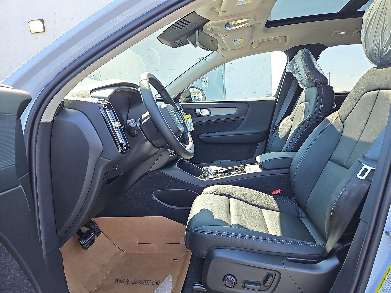 2026 Volvo XC40 B5 AWD Plus