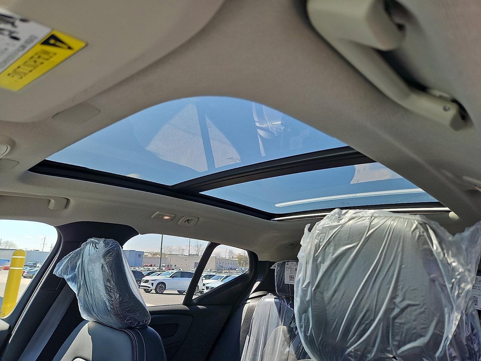 2026 Volvo XC40 B5 AWD Plus