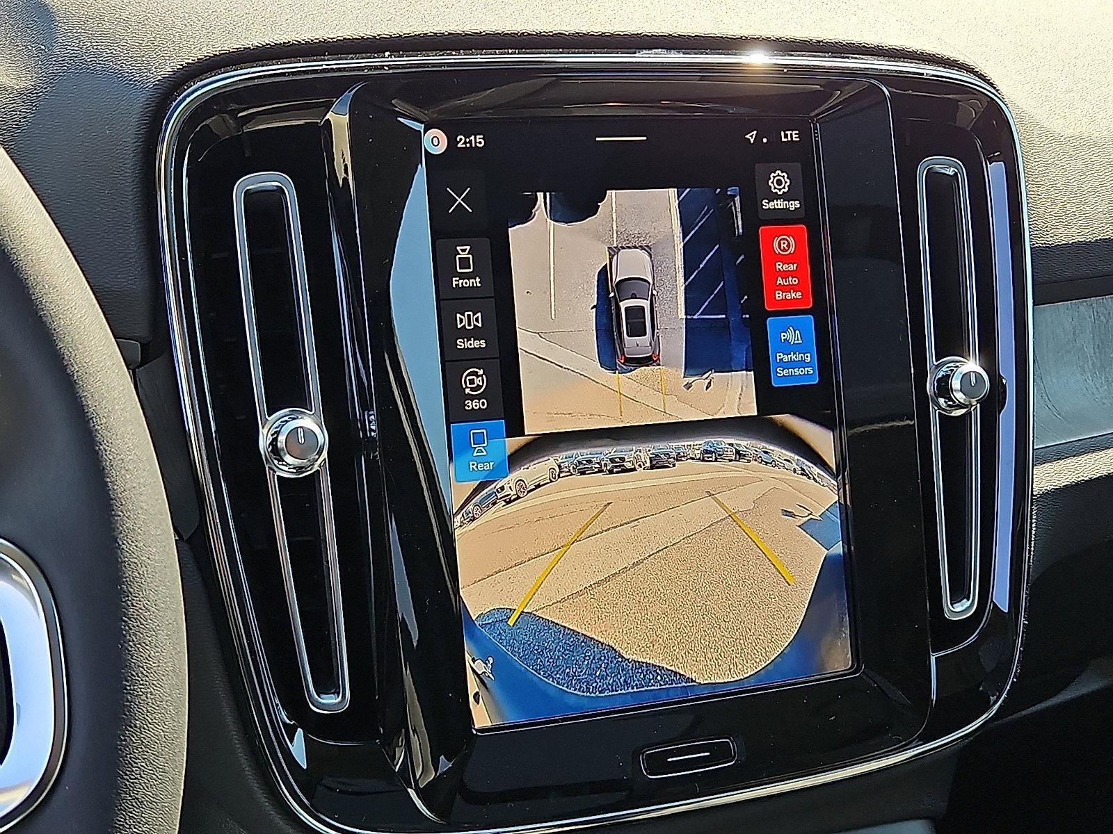 2026 Volvo XC40 B5 AWD Plus