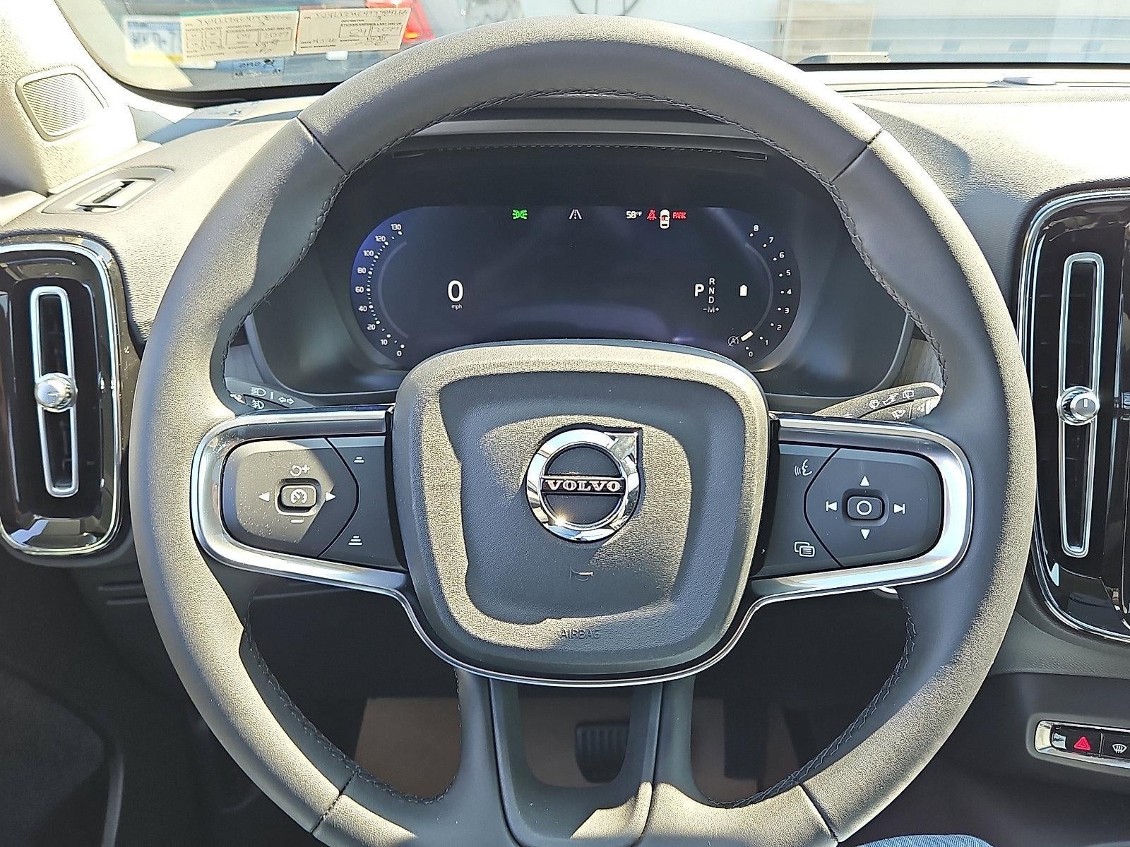 2026 Volvo XC40 B5 AWD Plus