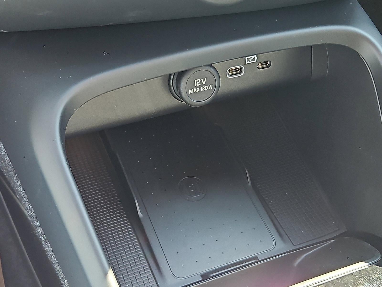 2026 Volvo XC40 B5 AWD Plus