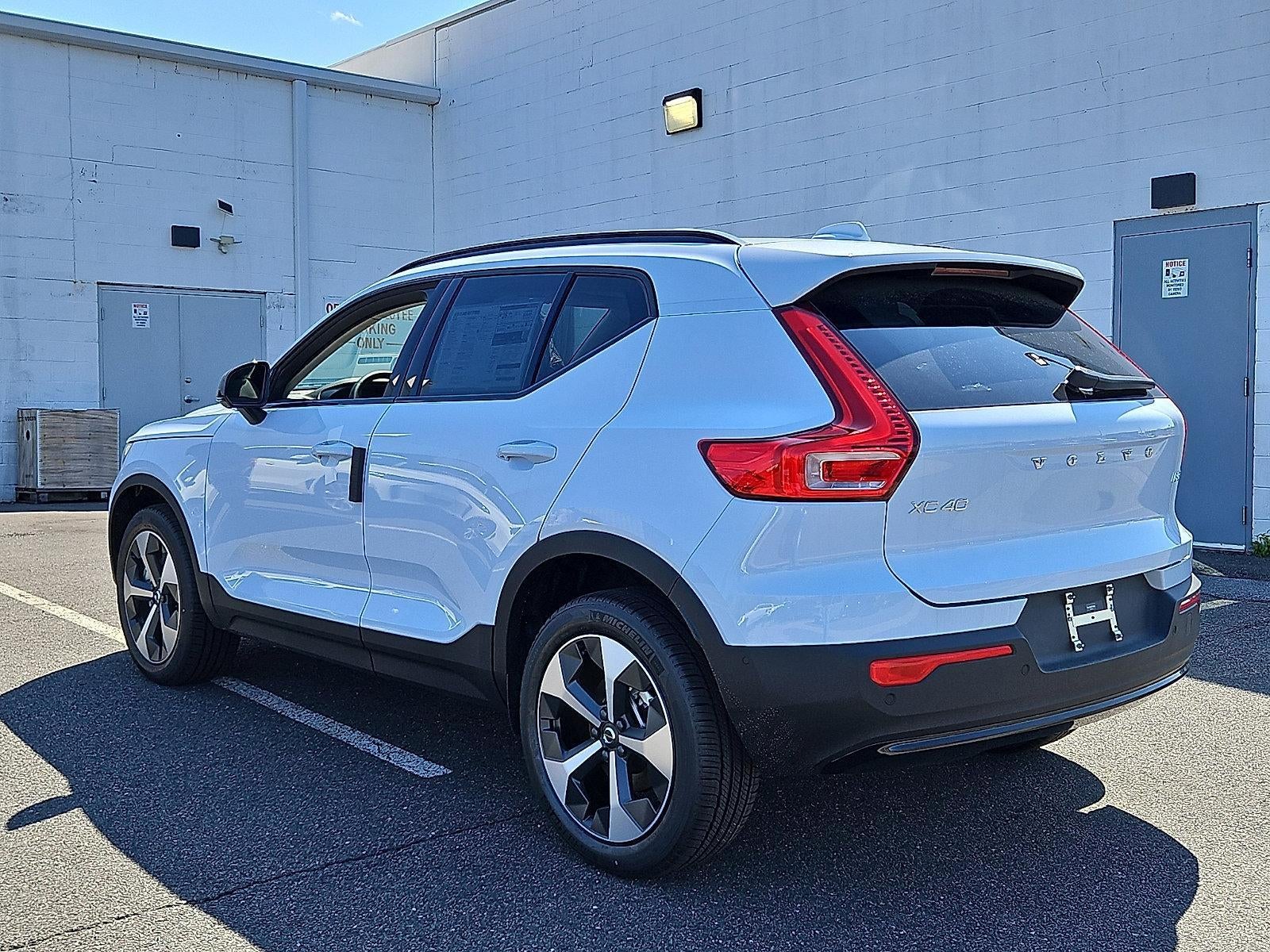2026 Volvo XC40 B5 AWD Plus