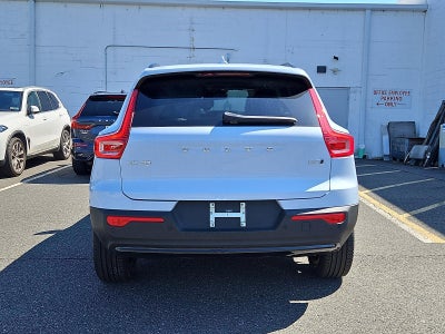 2026 Volvo XC40 B5 AWD Plus