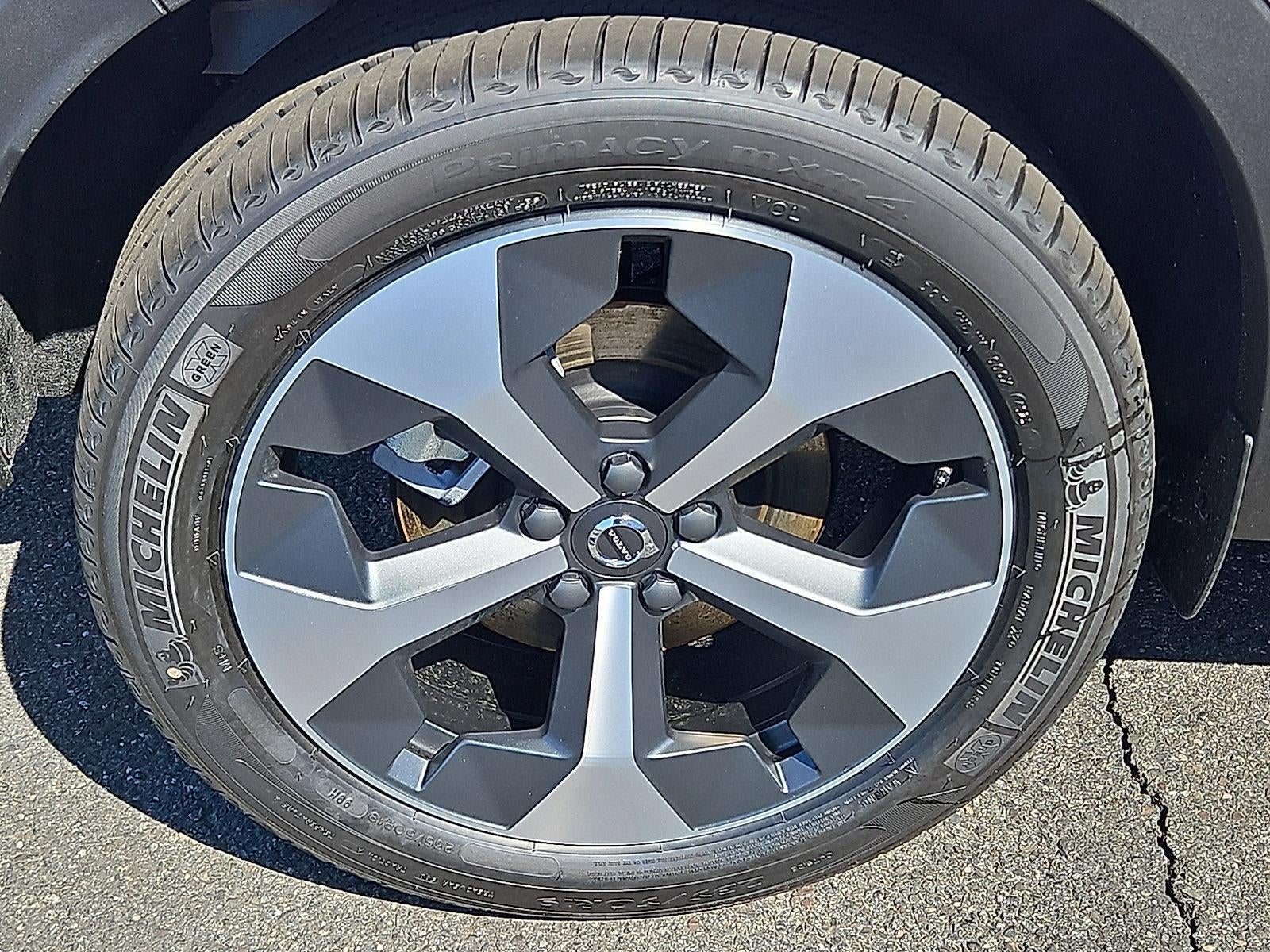 2026 Volvo XC40 B5 AWD Plus