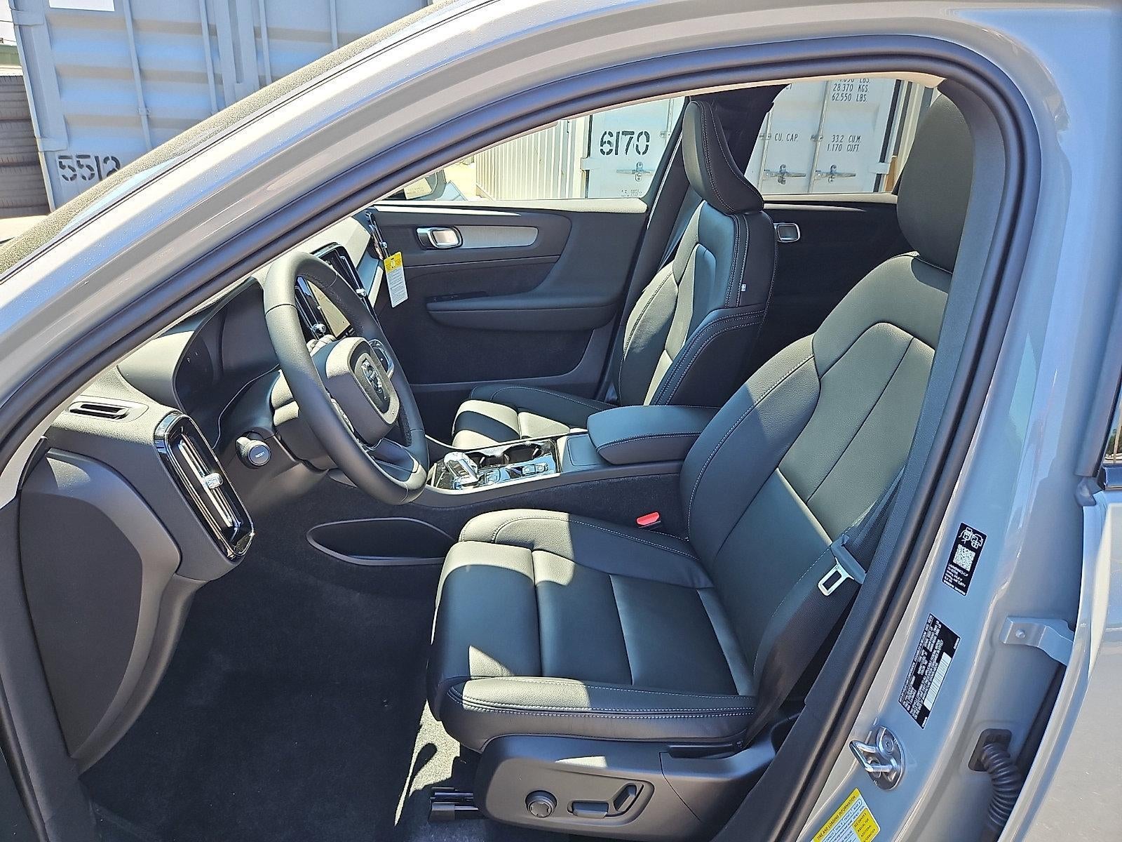 2026 Volvo XC40 B5 AWD Plus