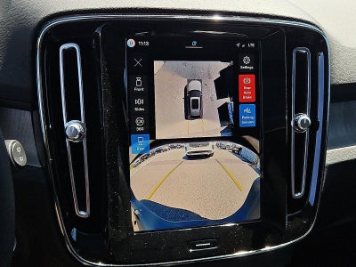 2026 Volvo XC40 B5 AWD Plus