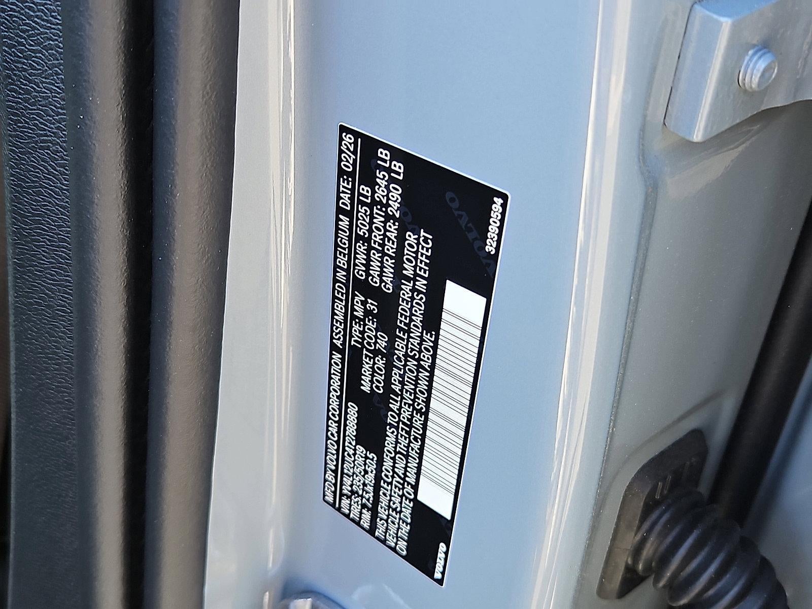 2026 Volvo XC40 B5 AWD Plus